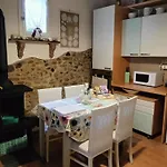 La Casetta Retro דירה אסטה