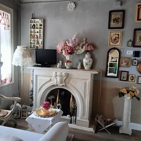 Piccola Casa Shabby 500m Castello Di *