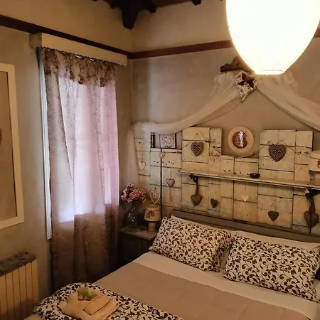 Διαμέρισμα Piccola Casa Shabby 500m Castello Di *