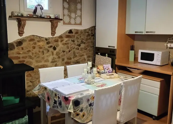 Piccola Casa Shabby 500m Castello Di 아파트 에스테