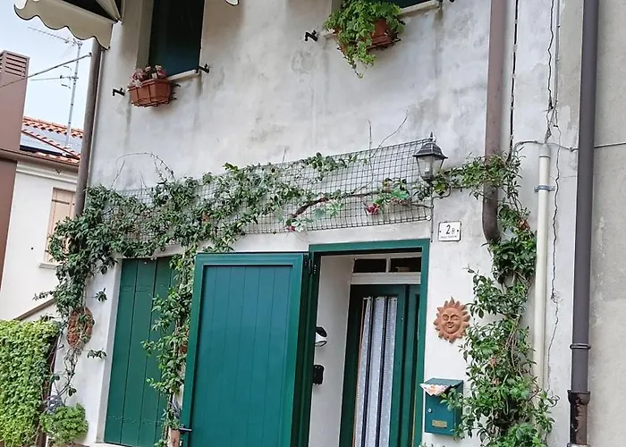 Piccola Casa Shabby 500m Castello Di アパート *